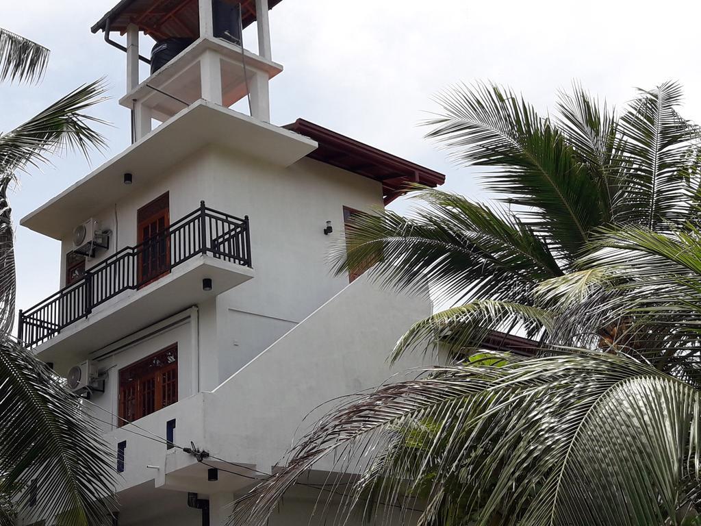 Sanjula Apartments Хіккадува Екстер'єр фото